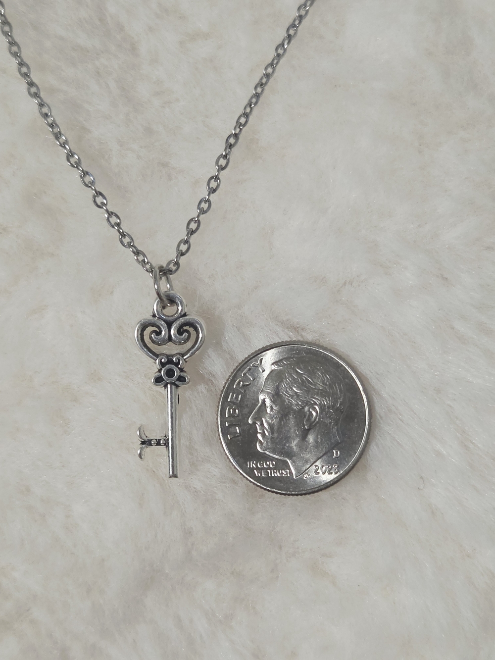 Stainless Steel Silver Key Pendant Necklace - Elegant Heart Key Charm in Silver